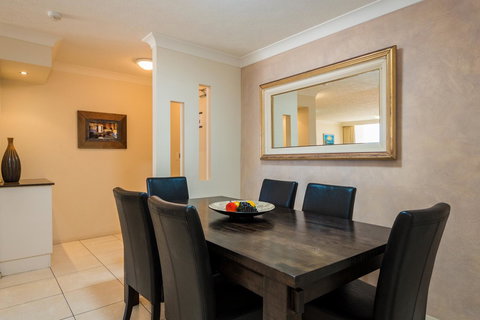 Breakers North Absolute Beachfront Apartments - Official - Accommodation Gold Coast 37
