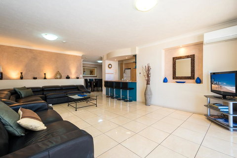 Breakers North Absolute Beachfront Apartments - Official - Accommodation Gold Coast 38