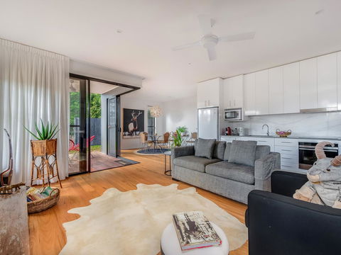 Sam's Buderim Mountain Guest House - Gold Coast 4U 0