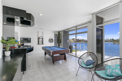Havana Blue - Large 4 Bedroom Family Home - Gold Coast 4U 19