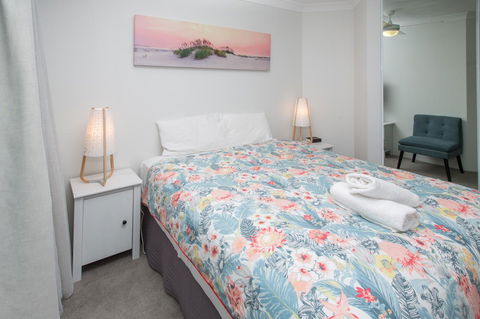 Miami Beachside Holiday Apartments - Accommodation Gold Coast 14