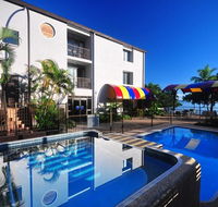 Waters Edge The Strand - Gold Coast 4U