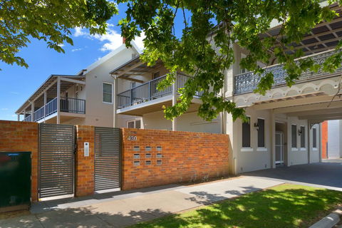 Waterstreet Apartment - Gold Coast 4U 2