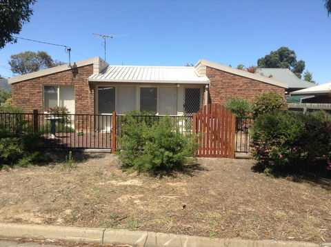 Wattle Hill Cottage - Gold Coast 4U 0