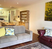 Wattle Terrace - Gold Coast 4U