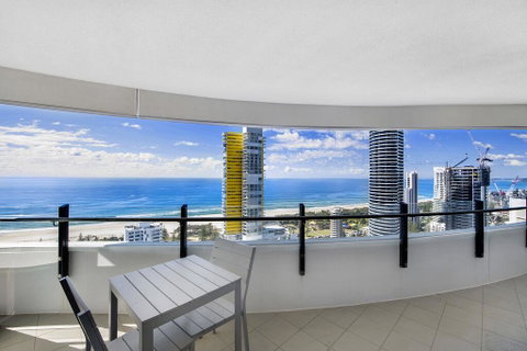 Wave Apartments Broadbeach - Accommodation Gold Coast 3