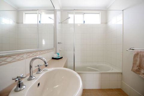 Wavecrest Village & Tourist Park - Accommodation Gold Coast 3
