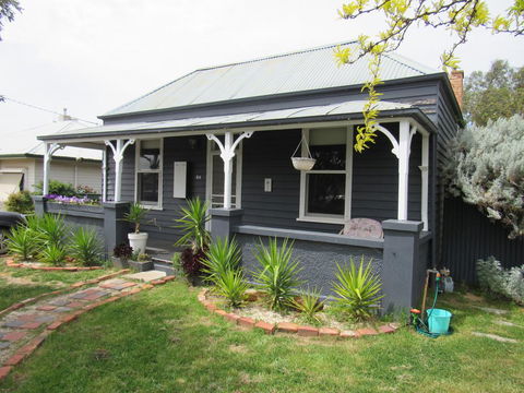Welcome Stranger Cottage - Accommodation Gold Coast 0