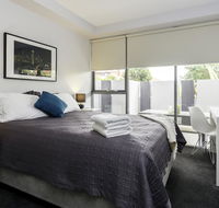 Well-Appointed 3 Bedroom 2 Bath Parking  Pool - Gold Coast 4U
