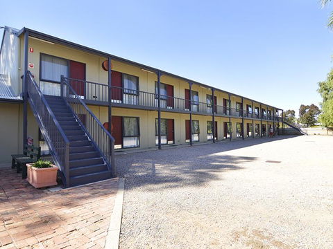 Wentworth Central Motor Inn - Gold Coast 4U 2