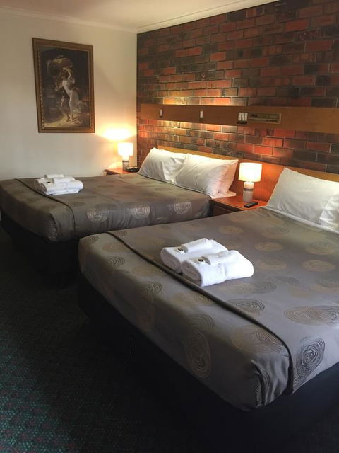 Wentworth Club Motel - Gold Coast 4U 3