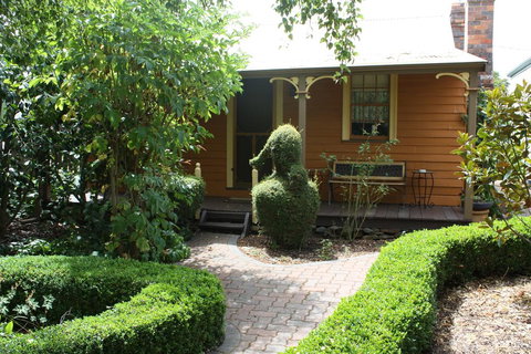 Westbury Gingerbread Cottages - Accommodation Gold Coast 3
