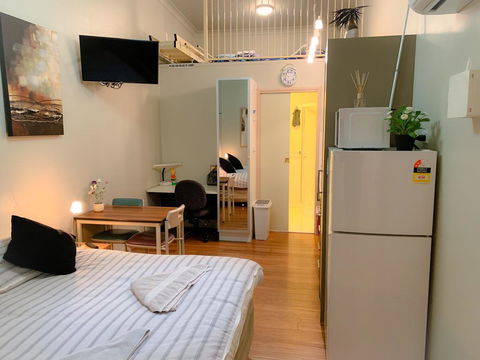 Westside Studio Apartments - Gold Coast 4U 1