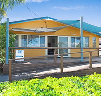 Wheelchair Friendly with water views - Welsby Pde Bongaree - Accommodation Gold Coast