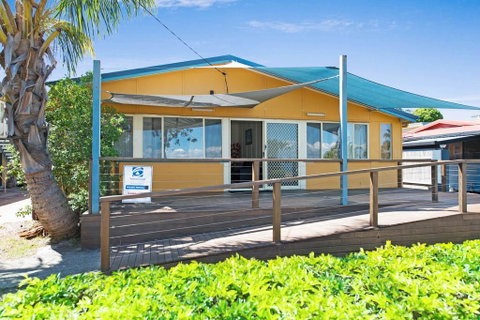 Wheelchair Friendly With Water Views - Welsby Pde, Bongaree - Accommodation Gold Coast 0