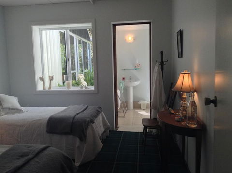Whispering Pines Bed And Breakfast - Accommodation Gold Coast 2