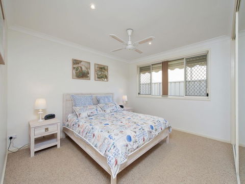 White Horses, 7A Achilles Street - Accommodation Gold Coast 3