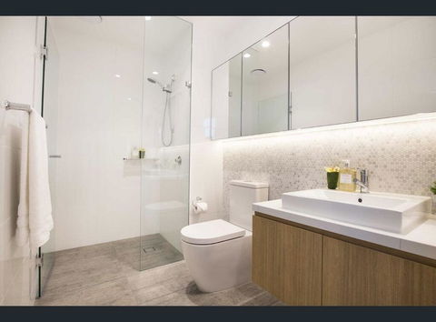 Whitehorse Tower - Gold Coast 4U 1