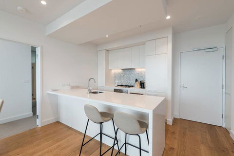 Whitehorse Tower 2 Bedroom 2 Bath - Gold Coast 4U 1