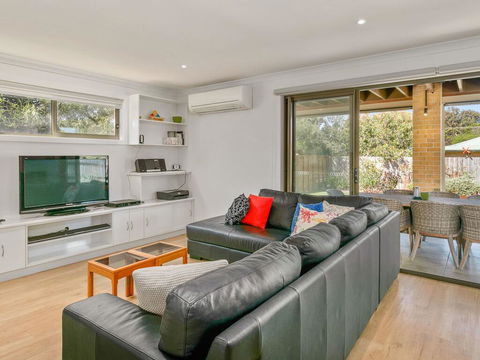 Wild Waves - Accommodation Gold Coast 2
