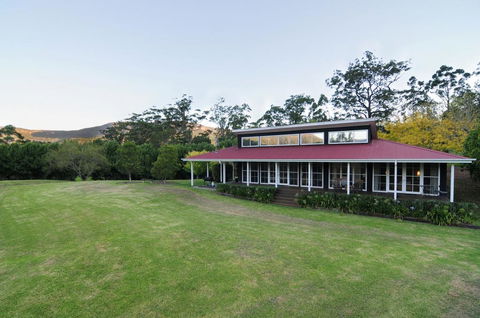 Willabrook Retreat - Mojo Cottage - Romantic Escape! - Accommodation Gold Coast 1