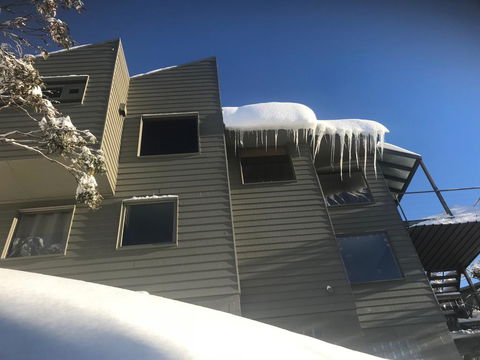 Winterbrook Chalet - Gold Coast 4U 0