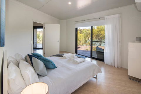 Wirraway Luxury Chalet - Accommodation Gold Coast 2