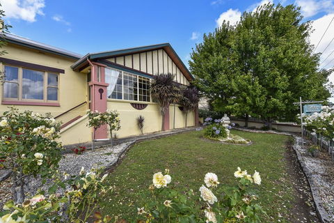 Wyatt Guest House - Gold Coast 4U 0