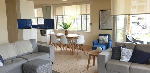Wyuna Beachfront Holiday Apartments - Accommodation Gold Coast 2