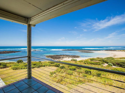 WYTONIA 3 PENTHOUSE - Accommodation Gold Coast 3