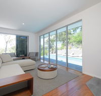 YARINGA - Retreat Style Accomodation with Swimming Pool - Gold Coast 4U