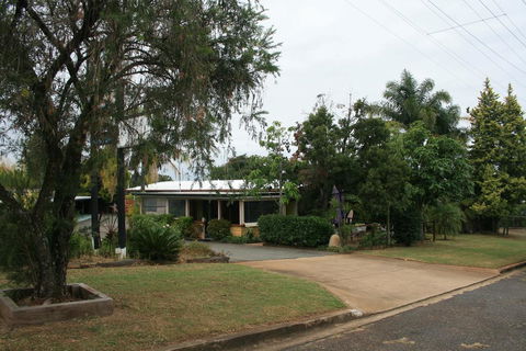 Yarraman Gardens Motel Queensland - Accommodation Gold Coast 2