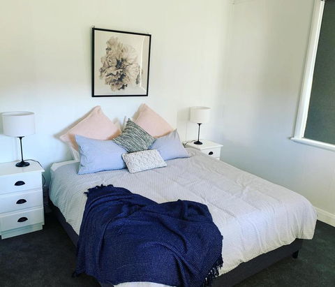 Yellow Door House Adelong - Accommodation Gold Coast 2