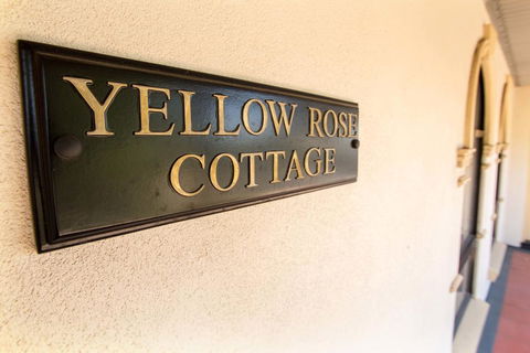 Yellow Rose Cottage - Gold Coast 4U 3