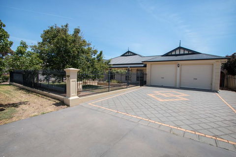 Yellow Rose Cottage - Gold Coast 4U 0