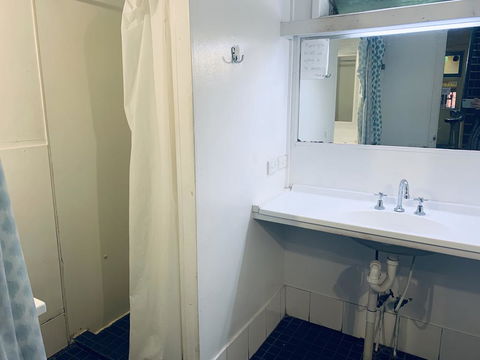Yellow Submarine Backpackers - Gold Coast 4U 1