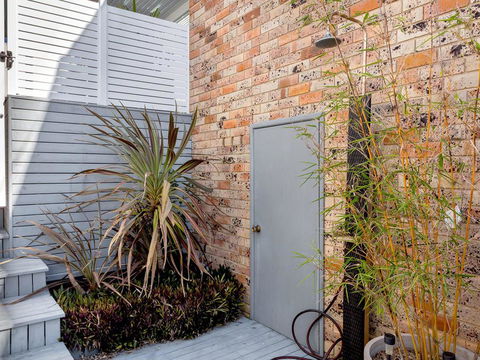 Yenangoon - Walking Together@ Corlette - Accommodation Gold Coast 3