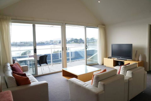 York Cove Holiday Hotel - Accommodation Gold Coast 2