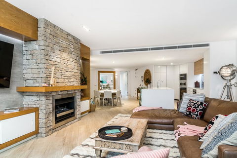 Your Luxury Escape - Ground Luxury - Accommodation Gold Coast 2