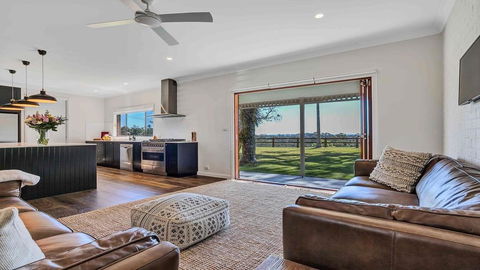Your Luxury Escape - Paul's Farmhouse At Newrybar - Accommodation Gold Coast 0
