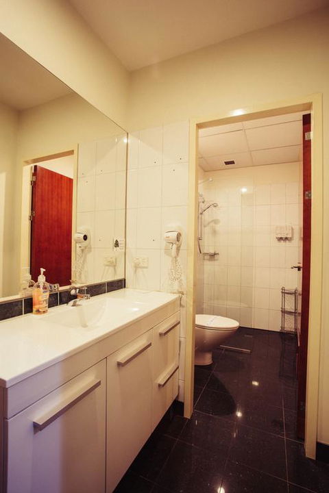 YTI Garden Hotel - Accommodation Gold Coast 3
