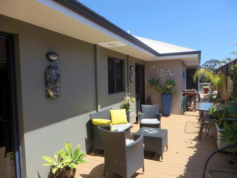 Yunderup Canal Getaway - Gold Coast 4U 0