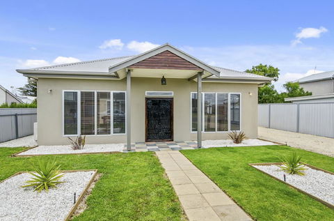 Zaahira House - Accommodation Gold Coast 0