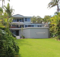 Zaffiro Beach House - Gold Coast 4U