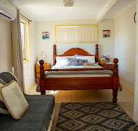 Zen Escape Guest House - Gold Coast 4U