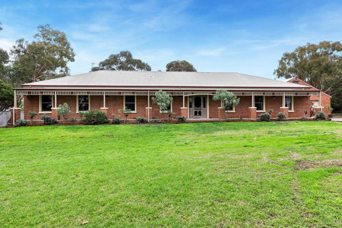 10BR Great Ocean Farmstay For 20 People - Accommodation Gold Coast 3