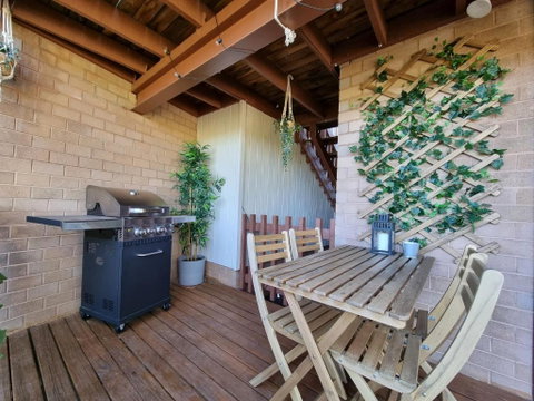 *The Hideaway* Lake Views/Bike Storage/Smart Home/Free WiFi - Accommodation Gold Coast 2