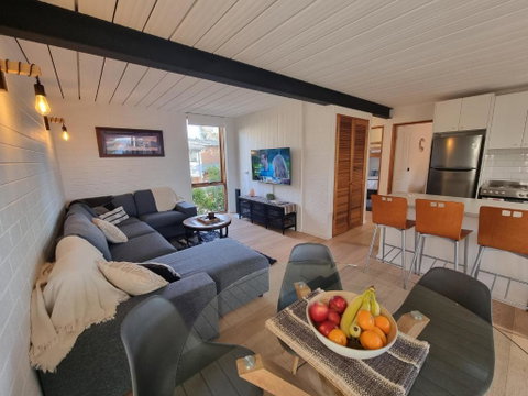 *The Hideaway* Lake Views/Bike Storage/Smart Home/Free WiFi - Accommodation Gold Coast 0