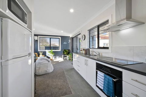 Zoo Villas: Villa Giraffe - Central Wynyard - Accommodation Gold Coast 1