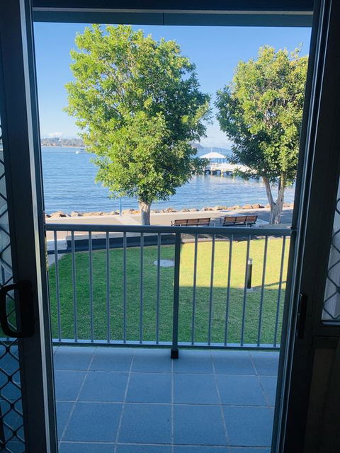 Zorba Waterfront Motel - Gold Coast 4U 3
